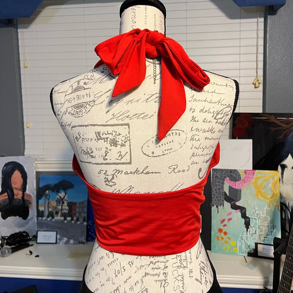 🖤 Red VETIOR Top ❤️ - Picture 3 of 3